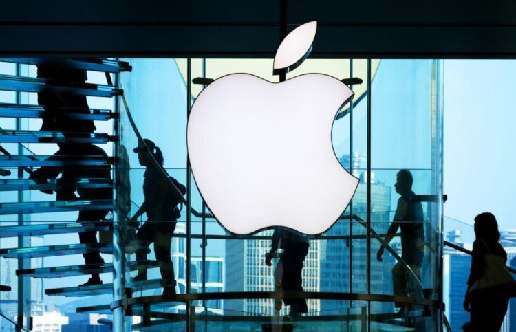 Apple Has a ‘Multi-Billion Dollar Opportunity’ in Bitcoin & Crypto + More News