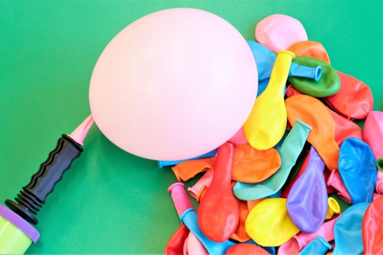 XRP Pumpers Hope For More Action; Cardano’s Hoskinson Warns of Pump&Dumps