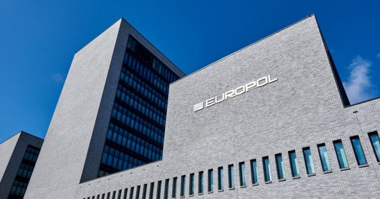 10 Arrested Over SIM-Swap Hacks That Stole $100M in Crypto From Celebrities: Europol