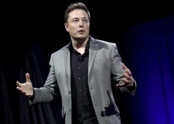 Elon Musk Praises Bitcoin, Lauds Chances of Mass Adoption