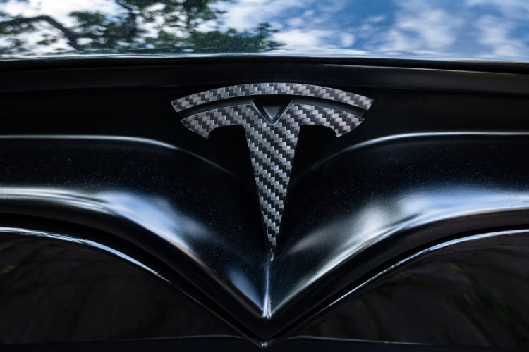 Bitcoin Affect? Billionaire Fund Manager Sells 1.8M Tesla Shares for Clients