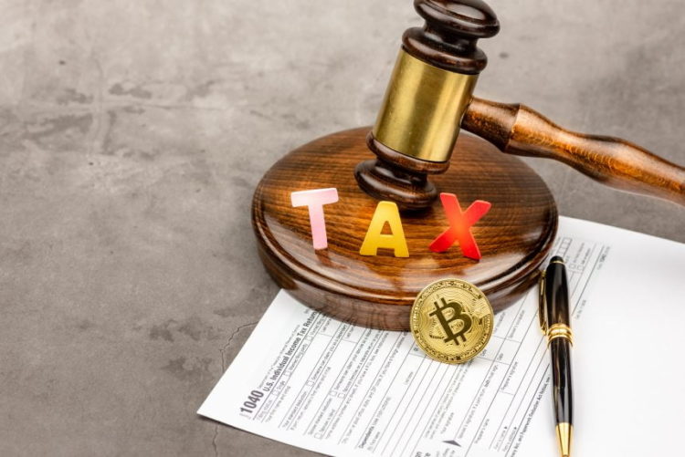 Bitcoin Investors Get An Additional Month To File From IRS
