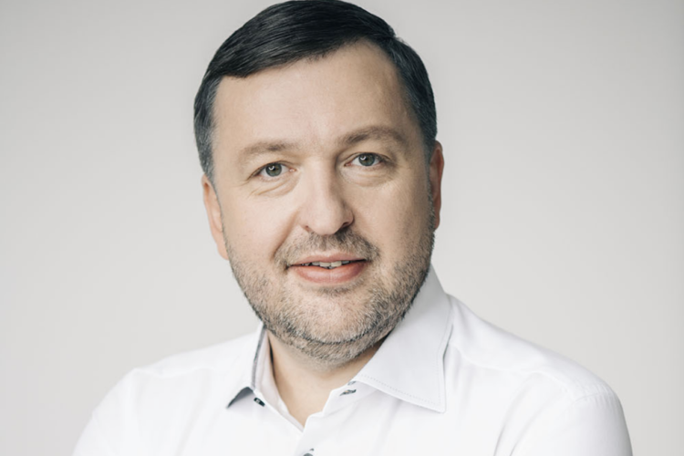 Tony G Invested in GAMEE