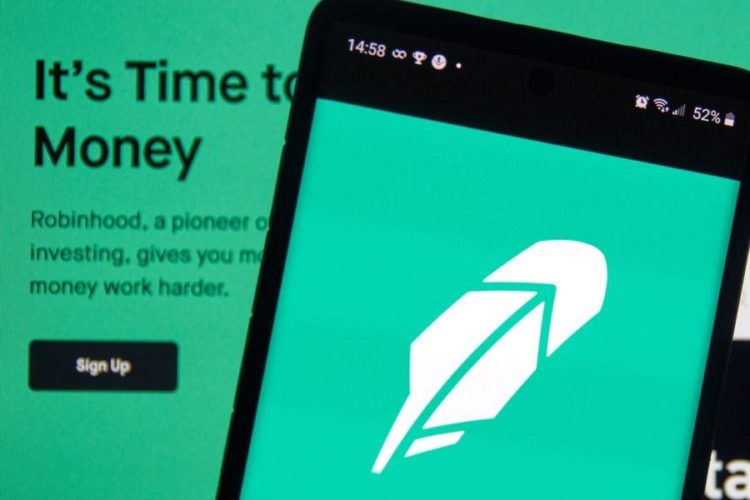 Robinhood Gets USD 70M Penalty Due To ‘Signigificant Harm’ + More News