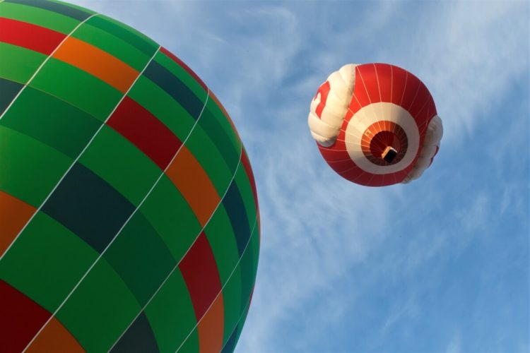 DYDX Soars as Protocol Sees Trading Volume Double That of Coinbase