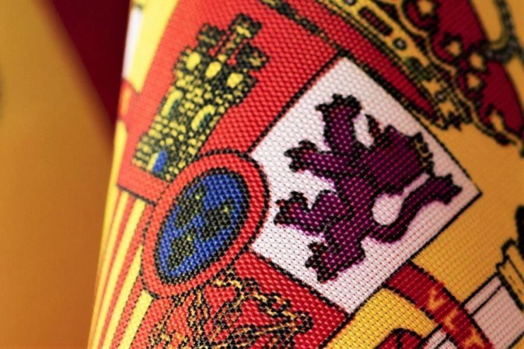 Over 1 in 3 Young Spaniards Thinking of Making Crypto Buys