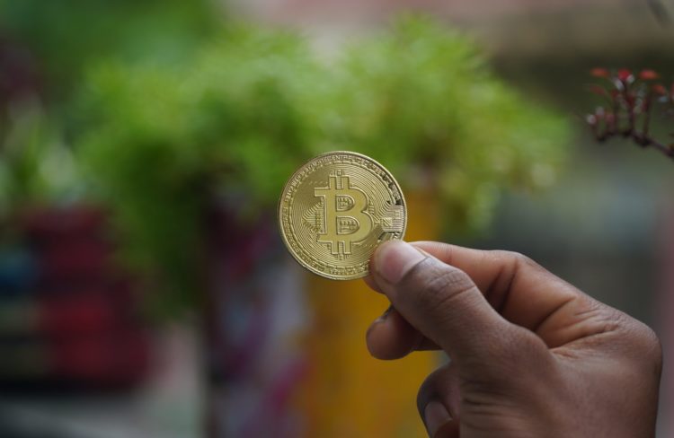 Bitcoin Supply Looks Illiquid As Long-Term Holders Keep From Selling