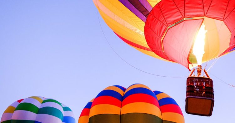 First Mover Asia: Bitcoin Bounces Above $50K Amid Light Weekend Trading, Altcoins Kick Higher