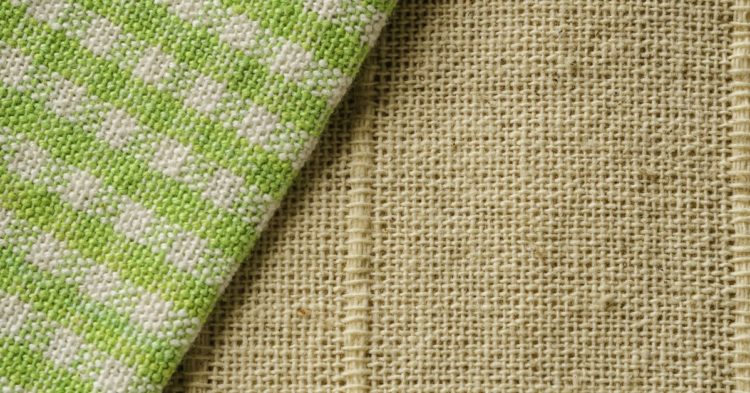 Bitcoin Continues Narrow Trading Range; Ether Pops Back Into the Green