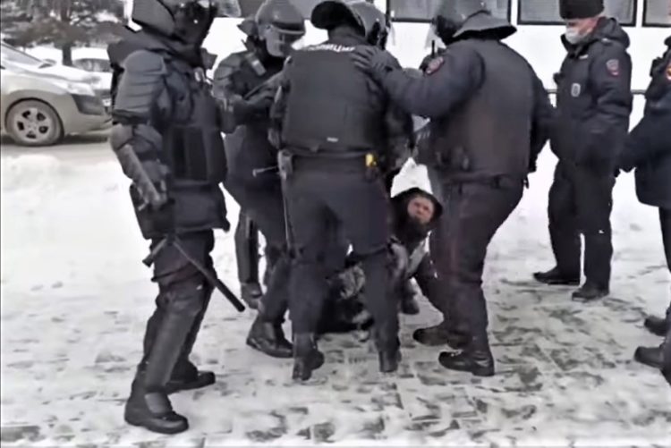 Devs Publish Bitcoin, Ethereum Donation Guidelines for Russians Who Support Ukraine