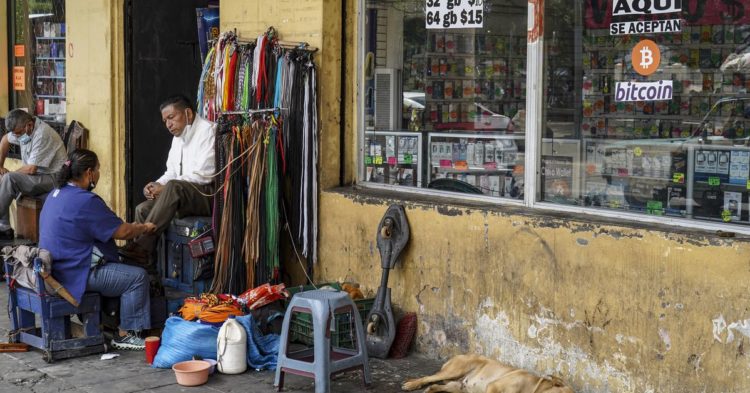 Aciertos y desafíos de bitcoin en El Salvador, según la compañía que facilitó su adopción