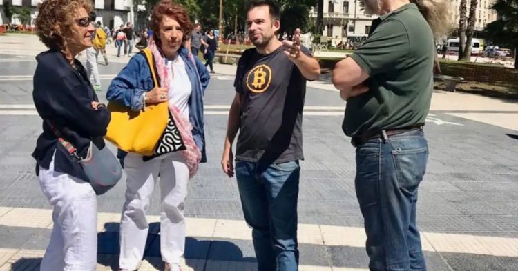 This Buenos Aires Evangelist Offers Tours to Expound Bitcoin, Tourists Love It