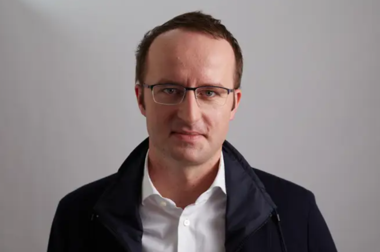 Crypto Prices Plummet – Coinbase, Crypto.com Announce Layoffs