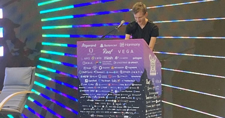 Vitalik Buterin Thanks Shiba Inu Community as Grant Program Begins
