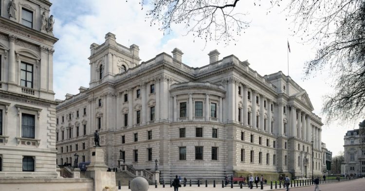 UK Crypto Firms Must Now Report Sanctions Breaches, Freeze Accounts