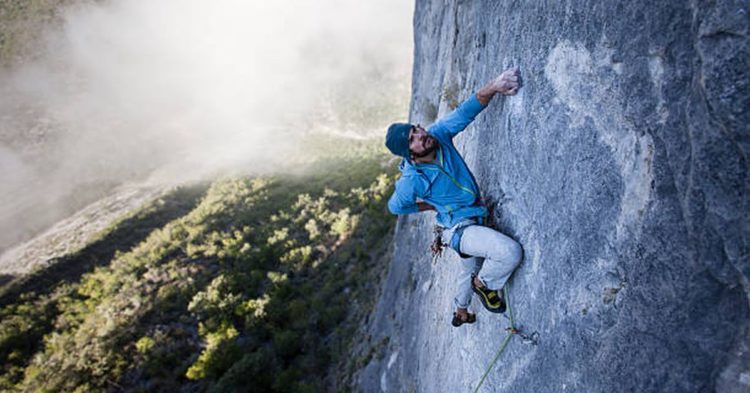 Bitcoin Climbs Back Past $19.5K Amid Fresh Hopes for a Fed Retreat; Binance’s Failed Plan to Boost the Price of Luna Classic