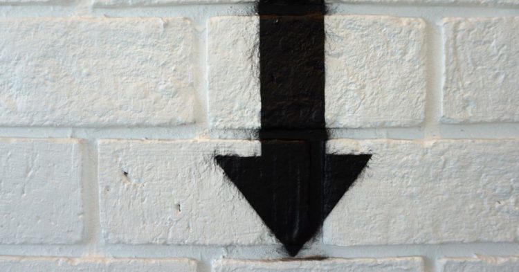 Bitcoin Returns to Red, Tumbling 7% on FTX Collapse