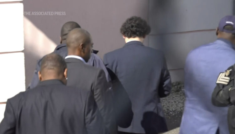 Sam Bankman-Fried Enters FBI Custody and Set to Appear in Front of US Judge as Associates Ellison and Wang Turn on Him