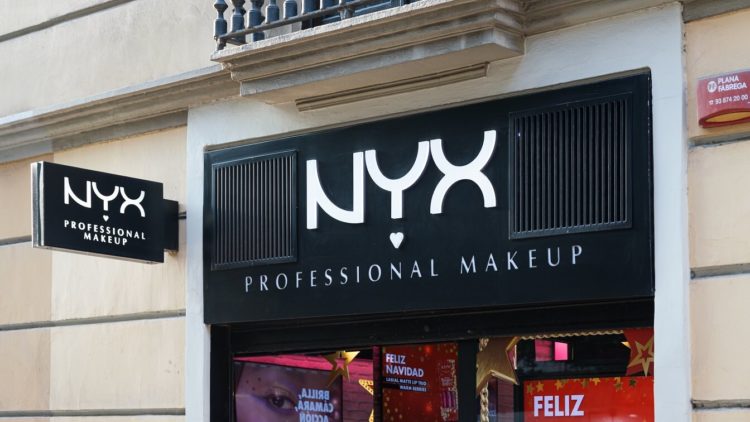 National Australia Bank to Create a Stablecoin, Customers Sue Compass Mining, NYX Professional Makeup Announces a DAO