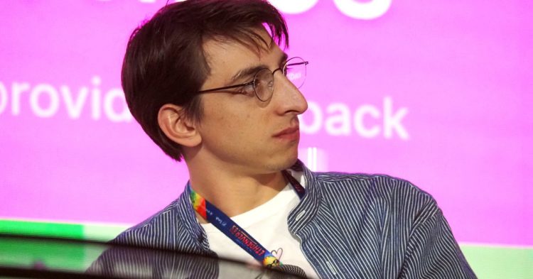 Uniswap Wants to Launch Crypto Wallet App, but Apple Says Not So Fast