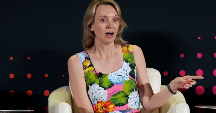 Crypto Industry Is ‘Absolutely’ at War Against Gensler, Warren, Blockchain Association CEO Smith Says