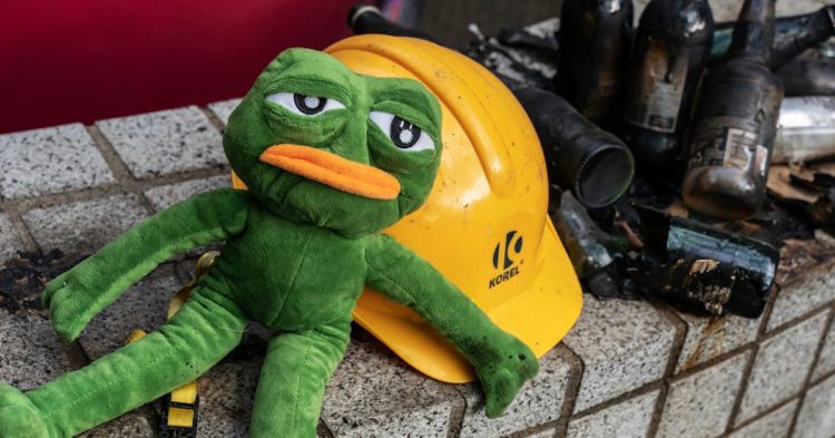 ‘Smart Money’ Traders Reduce Pepecoin PEPE Holdings by $3M as Meme Coin Mania Cools