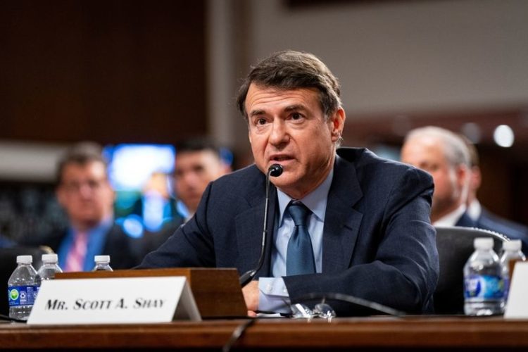 Bank Execs Face Senate Ire for Blaming Bank Collapse on Crypto While Amassing Millions