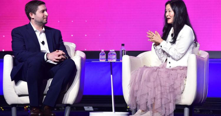 GBTC Shares Surge to a One-Year High, Discount Drops to 30%