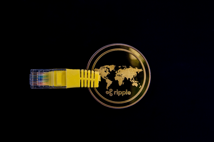 Next Cryptocurrency to Explode Sunday, July 16 – Algorand, yPredict, XRP