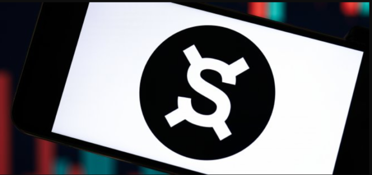 Whale Dumps $200k of FRAX Share – What Do Big Investors Know?