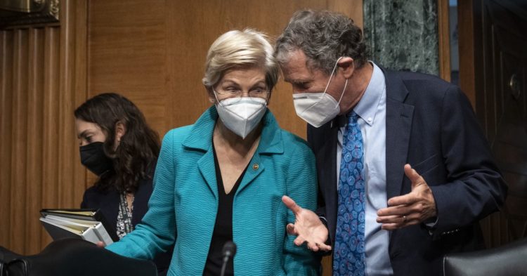 U.S. Senate’s Banking Chairman Says Panel to ‘Crack Down’ on Crypto’s Terrorism Ties