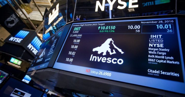 Invesco, Fidelity, BlackRock, Others Dot Their Bureaucratic I’s as Likely SEC Action on Spot Bitcoin ETF Looms