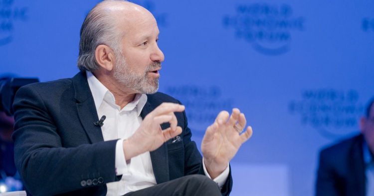 Howard Lutnick, Cantor Fitzgerald CEO, Is a Fan of Bitcoin (BTC) and Tether (USDT)