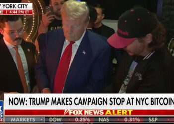 Trump Buys Burgers With Bitcoin (BTC) at NYC Crypto Hangout PubKey