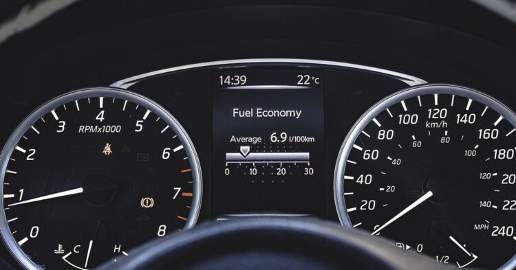 Bitcoin's 200-Day Average About to Lose Bullish Momentum; NFP Eyed