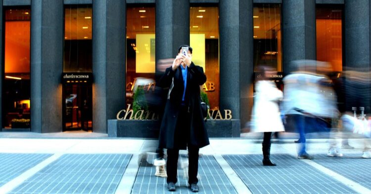 Charles Schwab Wants to Directly Offer Crypto to Clients, Incoming CEO Says