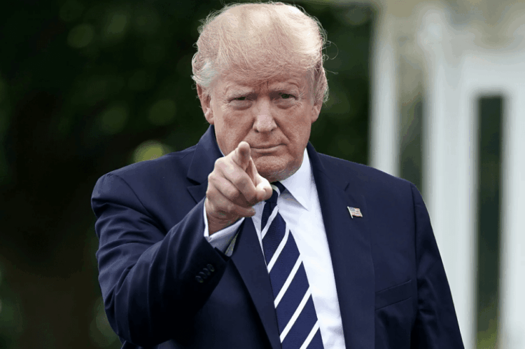 Trump Attacks Fed, Wall Street Shudders, Bitcoin Draws Strength