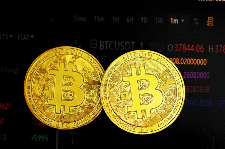 Bitcoin Slides Below $115,000 While Spot Volume Surges Past $6 Billion – Recovery Ahead?