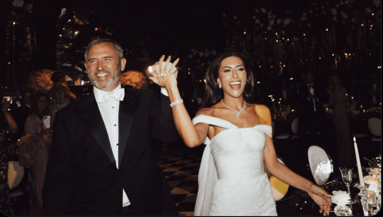 Brad Garlinghouse Weds As Coldplay’s Chris Martin Sings ‘Yellow’